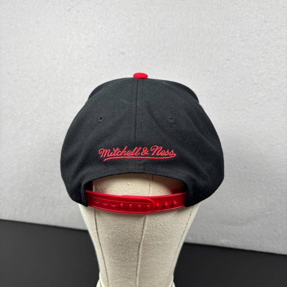 Chicago Bulls Mitchell & Ness Snapback Hat Black Red NBA Basketball Original Fit - Picture 3 of 7